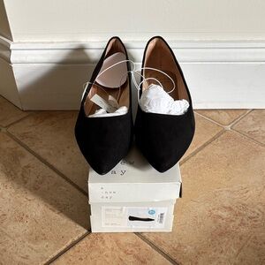 Elegant Black Women's Flats